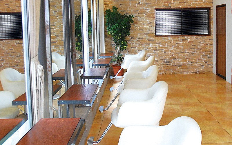 シックボイス本店